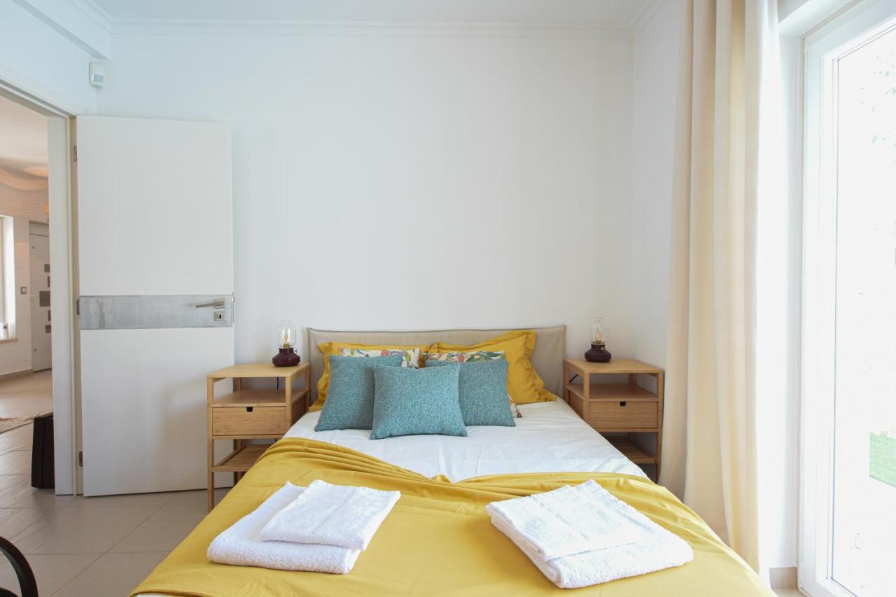 Aroeira Villa With Heated Pool By Golf Course, Beach And Lisbon Kültér fotó