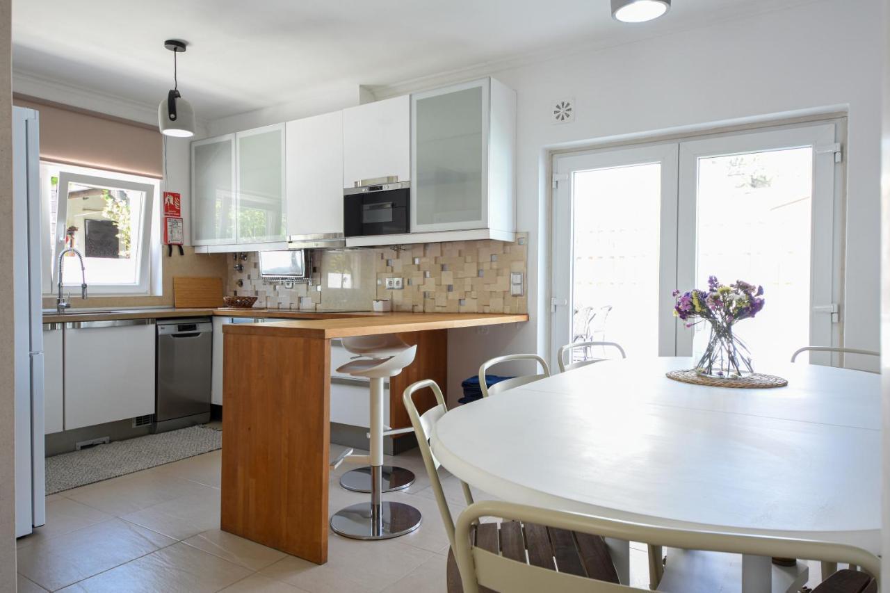 Aroeira Villa With Heated Pool By Golf Course, Beach And Lisbon Kültér fotó