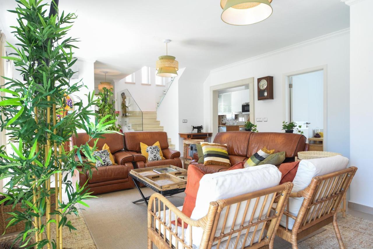 Aroeira Villa With Heated Pool By Golf Course, Beach And Lisbon Kültér fotó